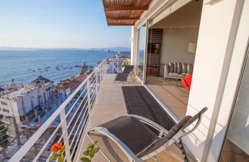 Amapas Apartment | 1 BR Stunning View 1200 SF Loft Penthouse with 2 Bathrooms