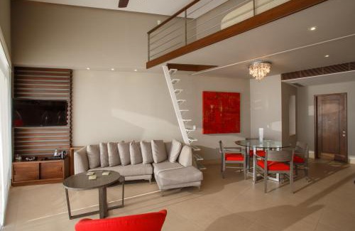 Amapas Apartment | 1 BR Stunning View 1200 SF Loft Penthouse with 2 Bathrooms