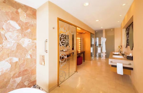 Conchas Chinas Resort | 1 BR Suite in Luxury Garza Blanca Resort Puerto Vallarta with stunning views