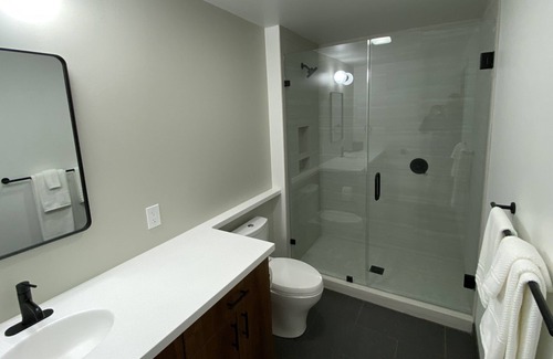 Danville House | 1 BR Suite w/ Full Amenities, Close to Dining and Nightlife