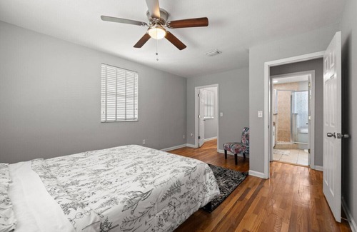 SoHo House | 1 BR Tampa Townhouse ONLY 10 Mins to DT!