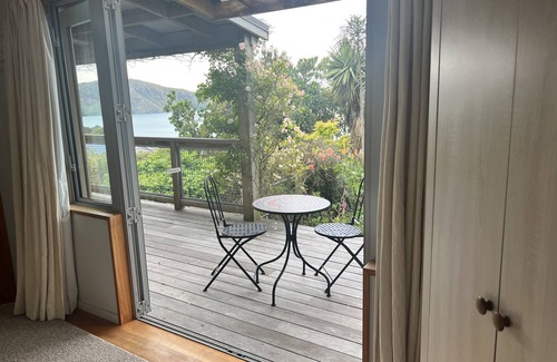 Diamond Harbour Apartment | 1 Brm Harbour & Garden View Room