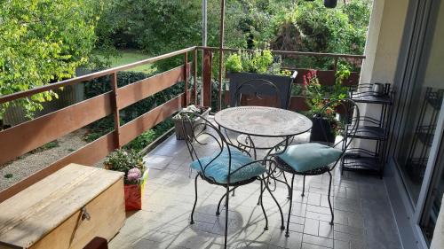 Saint-Julien-les-Villas Bed & Breakfast | 1 Chambre double "Le Devenir"
