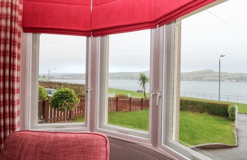 Campbeltown House | 1 CRAIGANRIOCH, family friendly, with a garden in Campbeltown