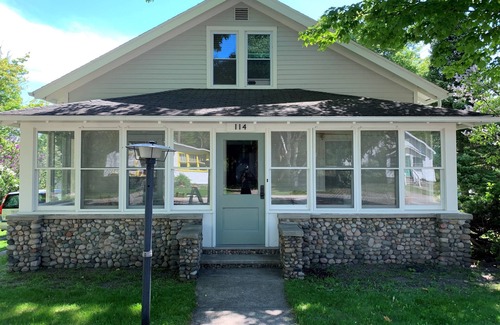 Suttons Bay House | 1 dog welcome in this home located 2 blocks to the beach and Suttons Bay Village
