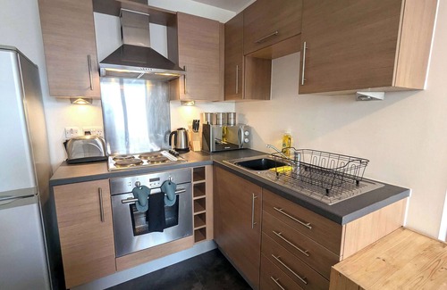 Clayton Apartment | 1 Double Bed Apartment close to Etihad