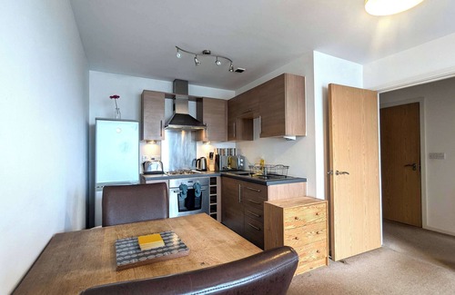 Clayton Apartment | 1 Double Bed Apartment close to Etihad
