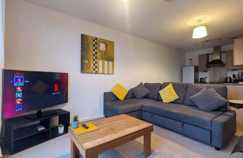 Clayton Apartment | 1 Double Bed Apartment close to Etihad
