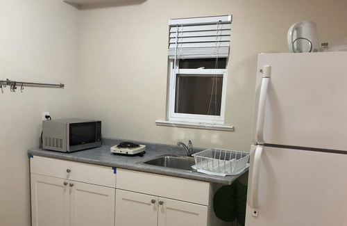 Riley Park House | 1-Garden level guest unit convenient to downtown