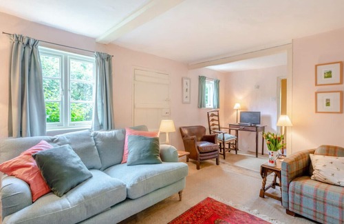 Bury St Edmunds House | 1, John O' Groat Cottages