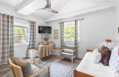 Lookout Mountain Bed & Breakfast | 1- Lookout Mountain Cottage