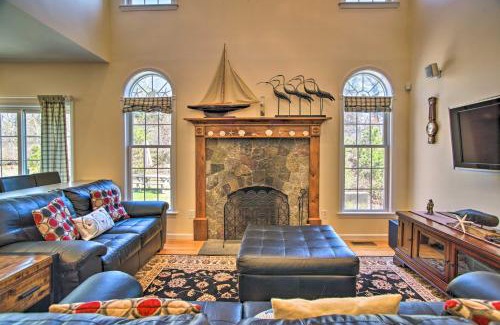 South Chatham House | 1 Mi to Beach Home with Fire Pit and BBQ in Cape Cod!