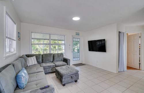 Bokeelia House | 1 Mi to Boat Ramp Bokeelia Home with Screened Patio