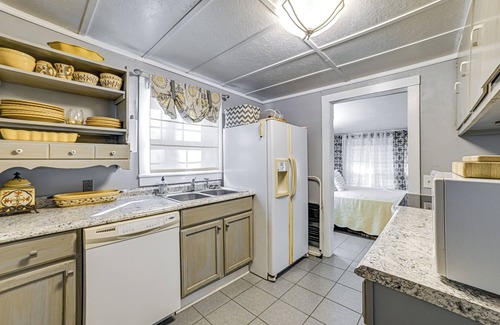 Springville House | 1 Mi to Buchanan Resort: Home w/Deck & Yard!