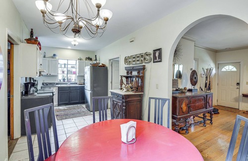 Donelson House | 1 Mi to Donelson Station: Artsy Family Retreat