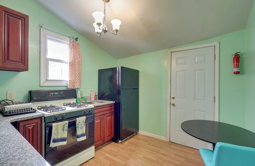 Wilmington House | 1 Mi to Downtown: Colorful Wilmington Townhome!