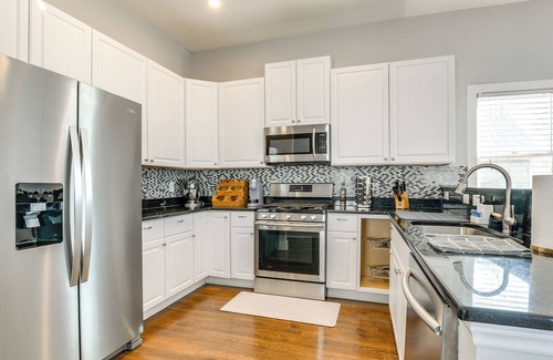 Downtown House | 1 Mi to Dtwn: Home w/Backyard in Raleigh!