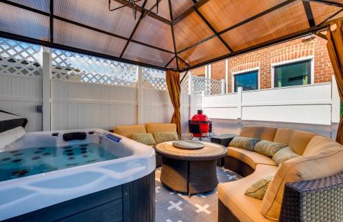 Church Hill House | 1 Mi to Dtwn Hot Tub Haven in Richmond!