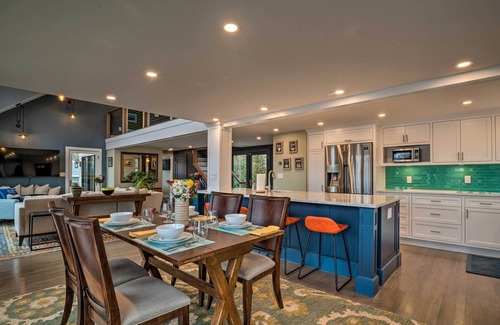 Hyannis Cottage | 1 Mi to Ferry & Beach: Waterfront Hyannis Home!