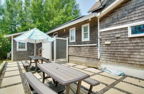 East Chop House | 1 Mi to Ferry Terminal Oak Bluffs Family Retreat!