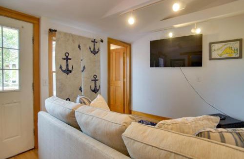 East Chop House | 1 Mi to Ferry Terminal Oak Bluffs Family Retreat!