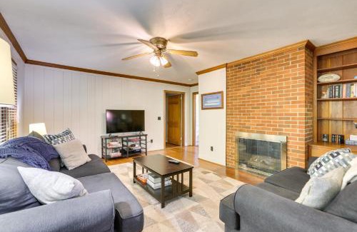Green Valley House | 1 Mi to Friendly Center Greensboro Family Home