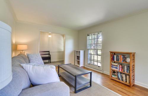 Green Valley House | 1 Mi to Friendly Center Greensboro Family Home