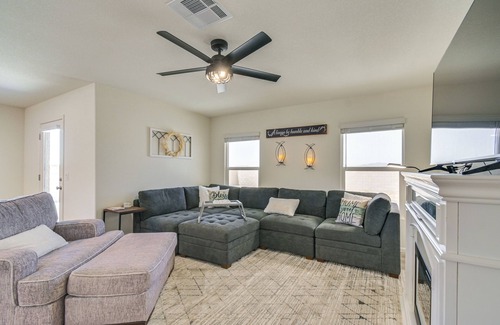 Mohave Valley House | 1 Mi to Golf Course: Bright Mohave Valley Home