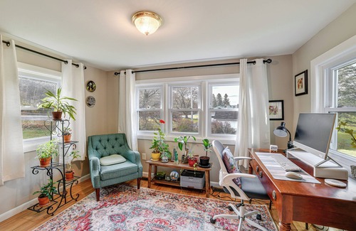 Franklin House | 1 Mi to Historic District: Mtn-View Franklin Home