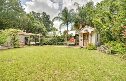 Mount Dora House | 1 Mi to Lake Dora Cottage with Shared Yard and Patio!