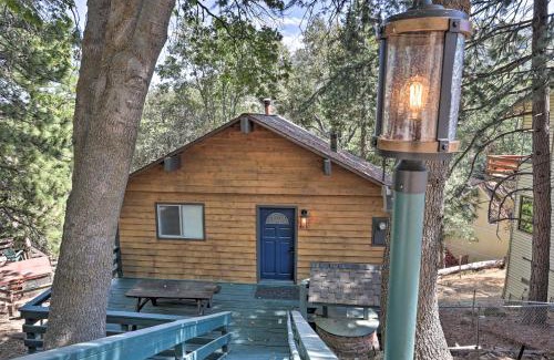 Crestline House | 1 Mi to Lake Gregory Mtn-View Cabin with Deck