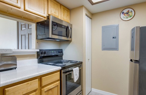 Englewood Condo | 1 Mi to Light Rail: Englewood Condo w/Pool Access
