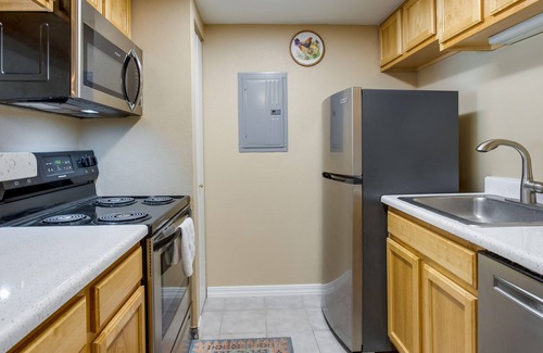 Englewood Condo | 1 Mi to Light Rail: Englewood Condo w/Pool Access