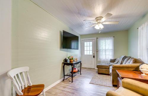 Ocala House | 1 Mi to Ocala Dtwn Square Home with Yard!