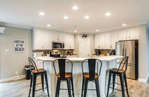 West Ocean City House | 1 Mi to Outlets Ocean City: Home w/Large Yard!