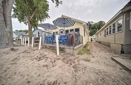 Erie House | 1 Mi to Presque Isle Waterfront Lake Erie Cottage
