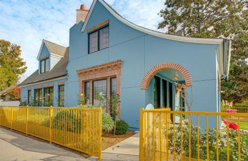 Pasadena House | 1 Mi to Rose Bowl Pasadena Home with Fenced Yard!