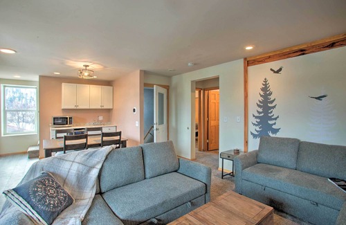 Kellogg House | 1 Mi to Silver Mountain: Family Home w/Views!