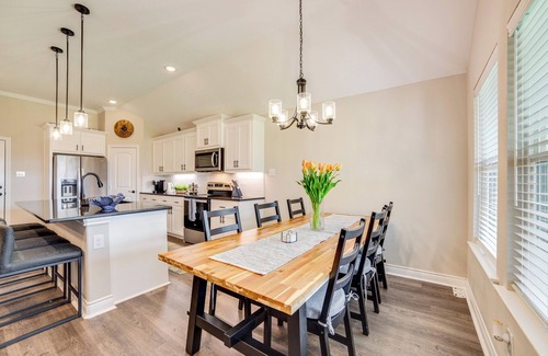 Greenville House | 1 Mi to Splash Kingdom Air Patrol: Home w/Patio!