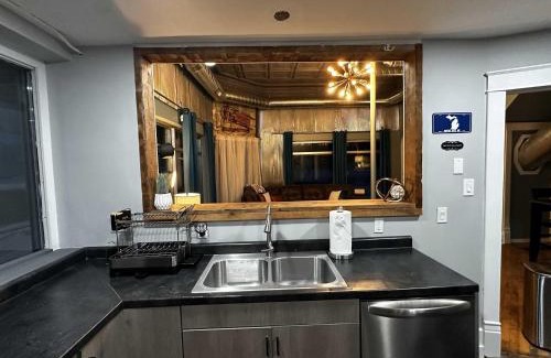 Boyne Falls House | 1 Mile From Boyne Mt- Chateau Patak