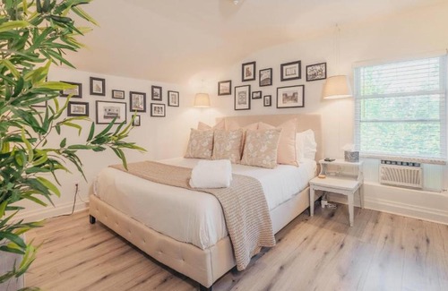 Five Points South House | 1 mile from UAB Hospitals Amenities Galore And King Bed