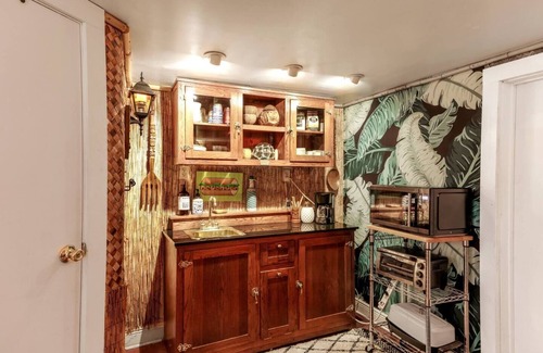 Milan Apartment | 1 Mile to Superdome~Cozy Getaway!