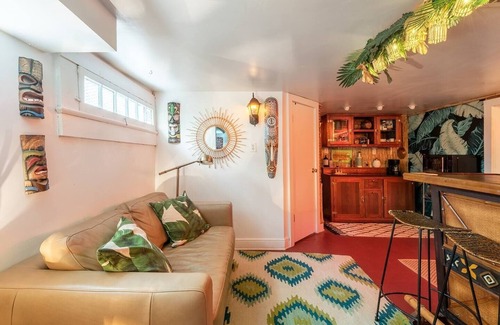 Milan Apartment | 1 Mile to Superdome~Cozy Getaway!