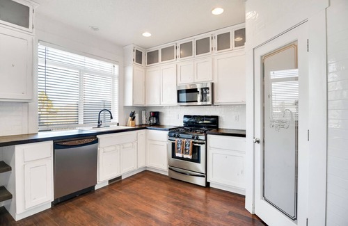 Moses Lake House | 1 Min to Boat launch, world class SandDunes, sandybeaches, Surf'n'Slidewaterpark