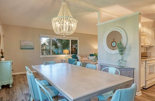 Indian Rocks Beach House | 1-min walk from beach! 4-bed house w/beach gear