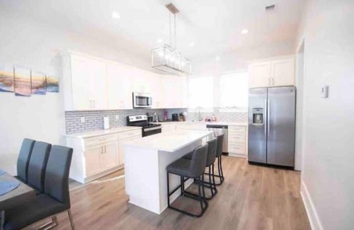 Gulfport House | 1-min walk to beach! Newly built! RELAXING Beach Vacation!BeachBLISS