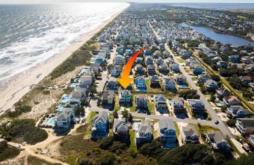 Ocean Sands House | 1 min walk to the beach with pool an hot tub