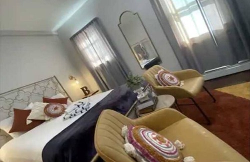 Queens Apartment | 1 Modern 1 Bedroom suite in Queens near all!n