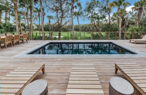 Vanderhorst Plantation House | 1 Nicklaus Lane by Akers Ellis Rentals