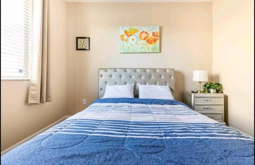 North Las Vegas House | 1 North Vegas Airport Pick Up Private Bathroom